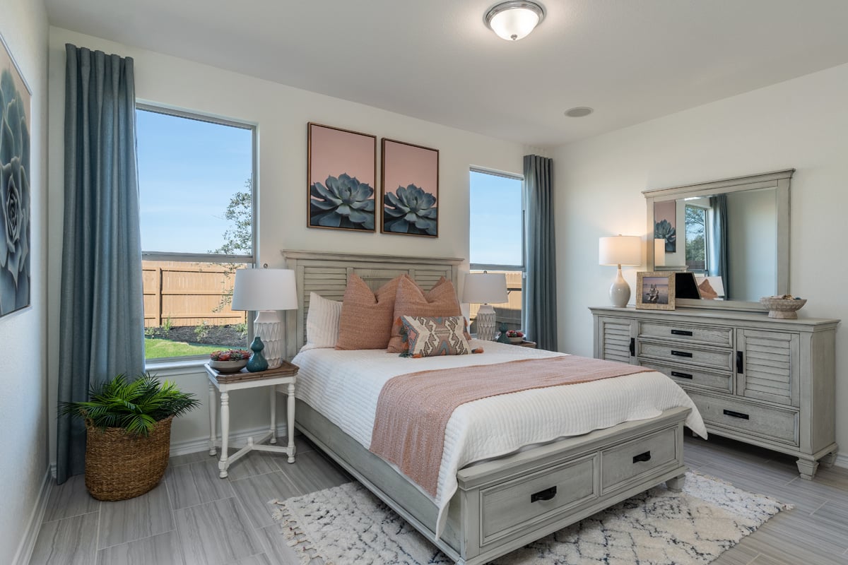 New Homes in Schertz, TX - Parklands Plan 1242 Primary Bedroom