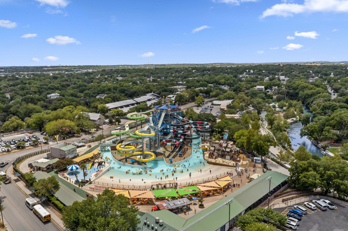 Schlitterbahn Waterpark nearby