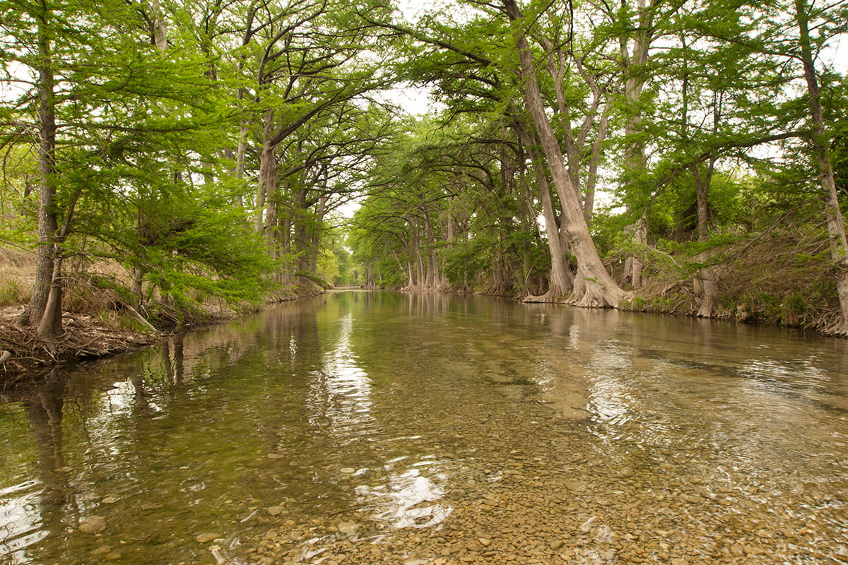 Only 20 miles to the Medina River Natural Area