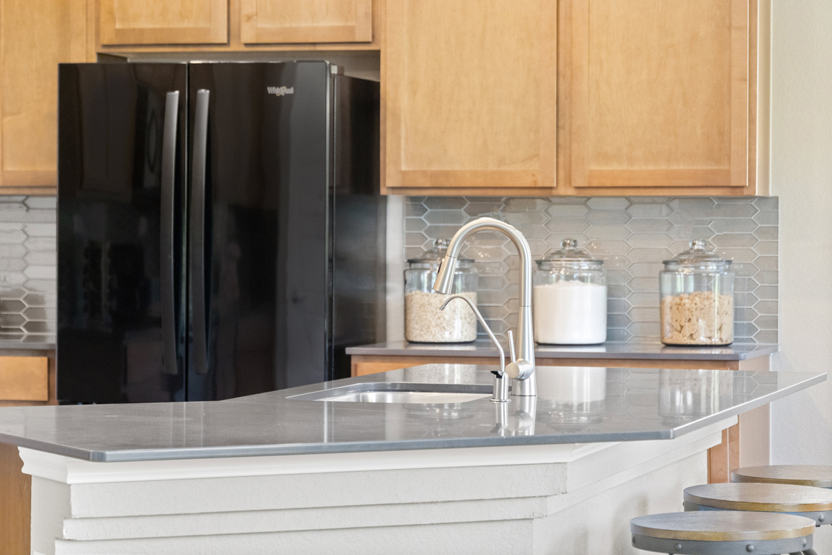 Extended Silestone® breakfast bar countertop