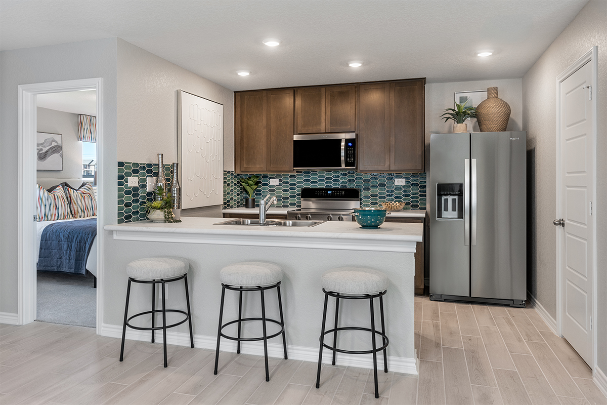 Kitchen breakfast bar