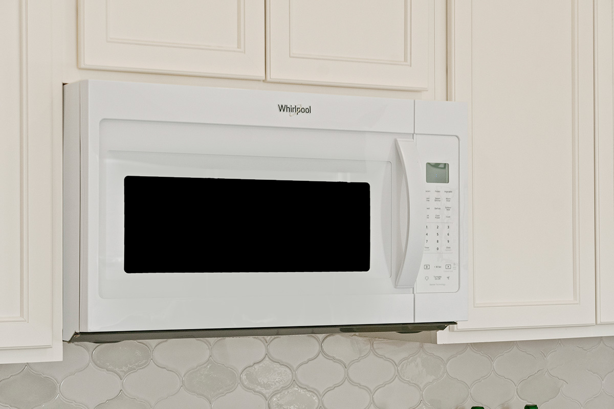 Microwave/hood combination at kitchen