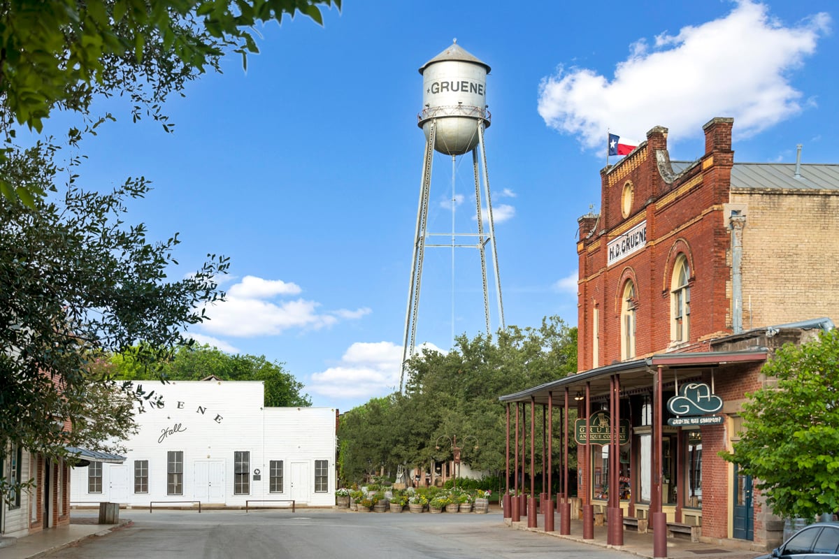 Convenient to downtown Gruene