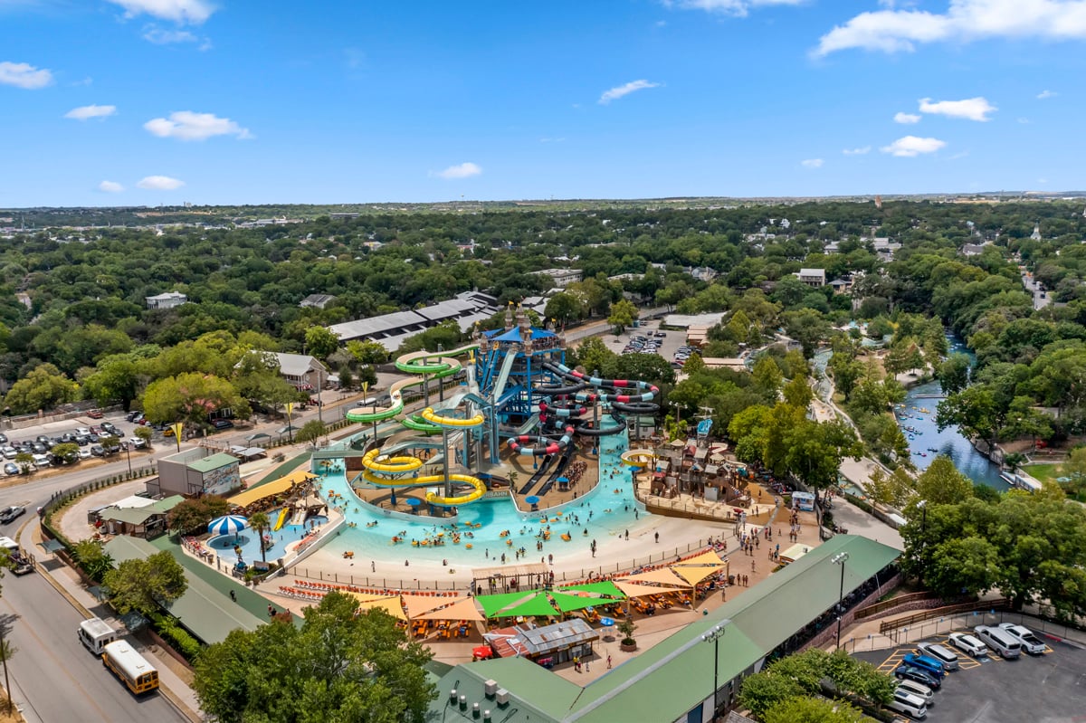 Only 14 minutes to Schlitterbahn Waterpark