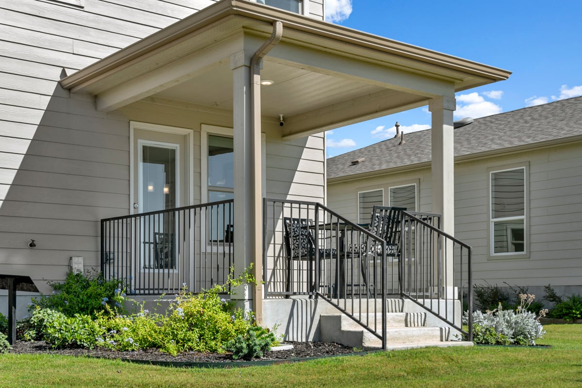 Rear covered patio