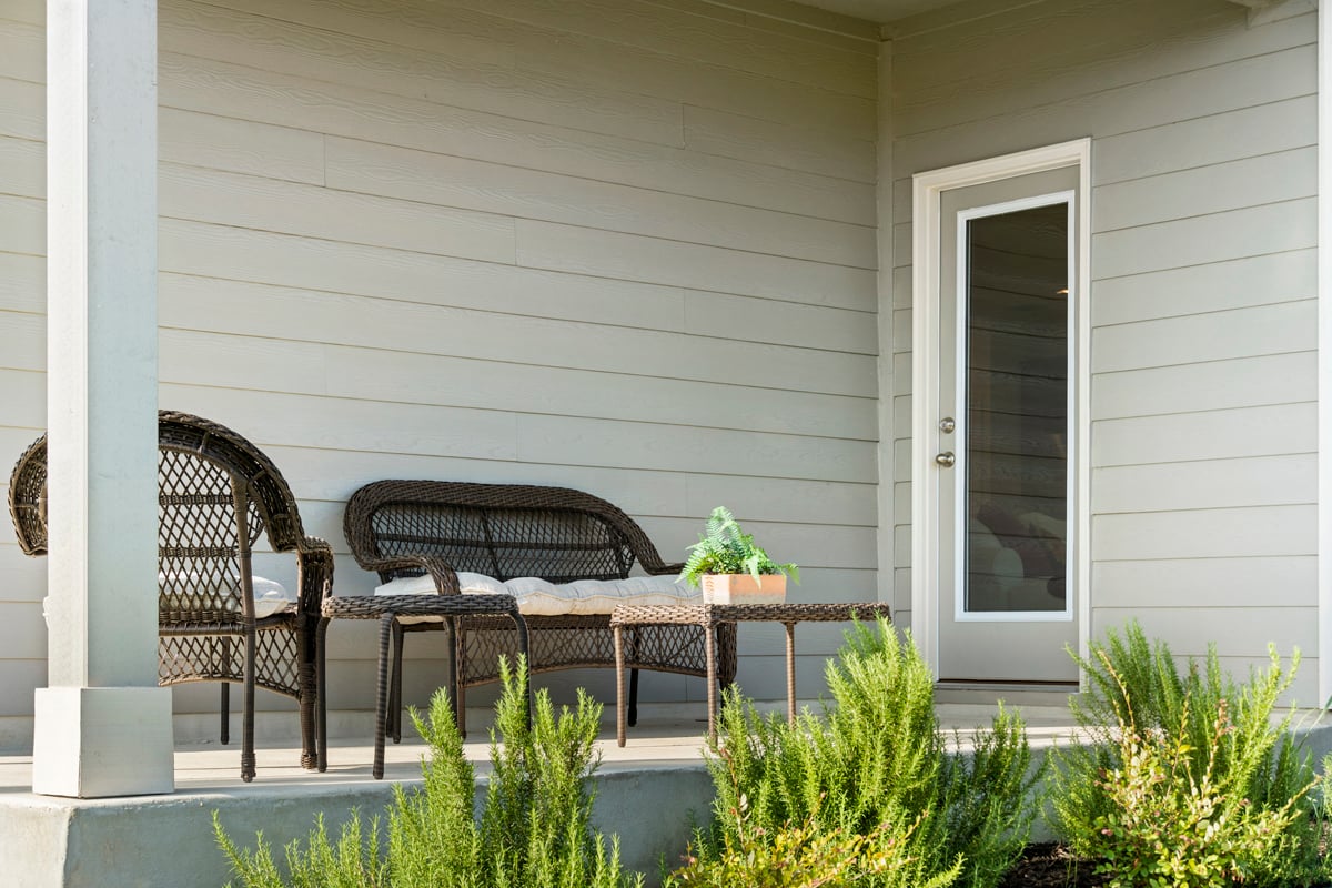 Rear covered patio