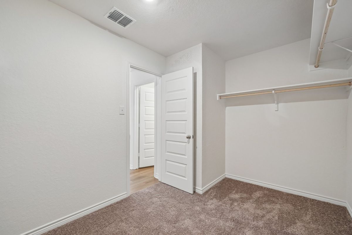 Walk-in closet