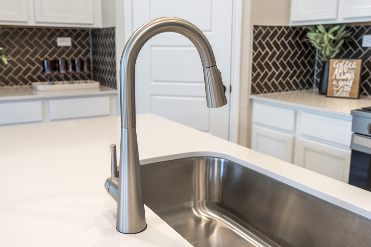 High-arc kitchen faucet