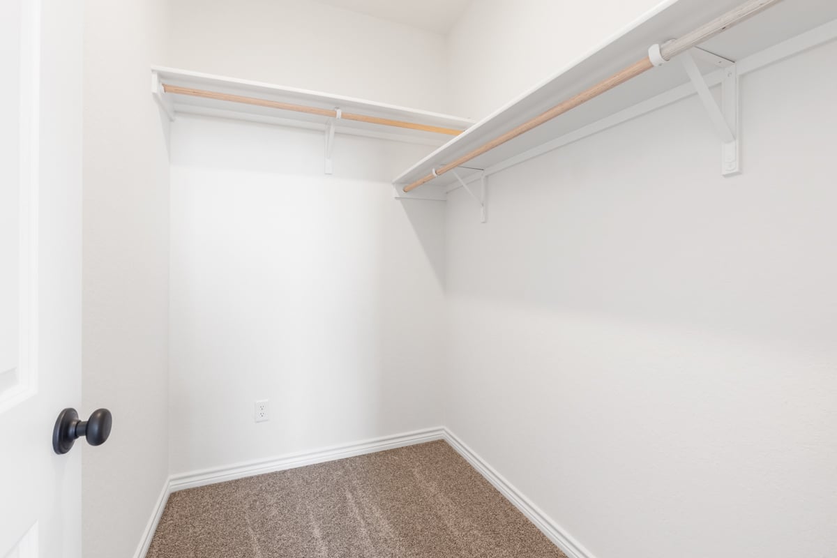Walk-in closet