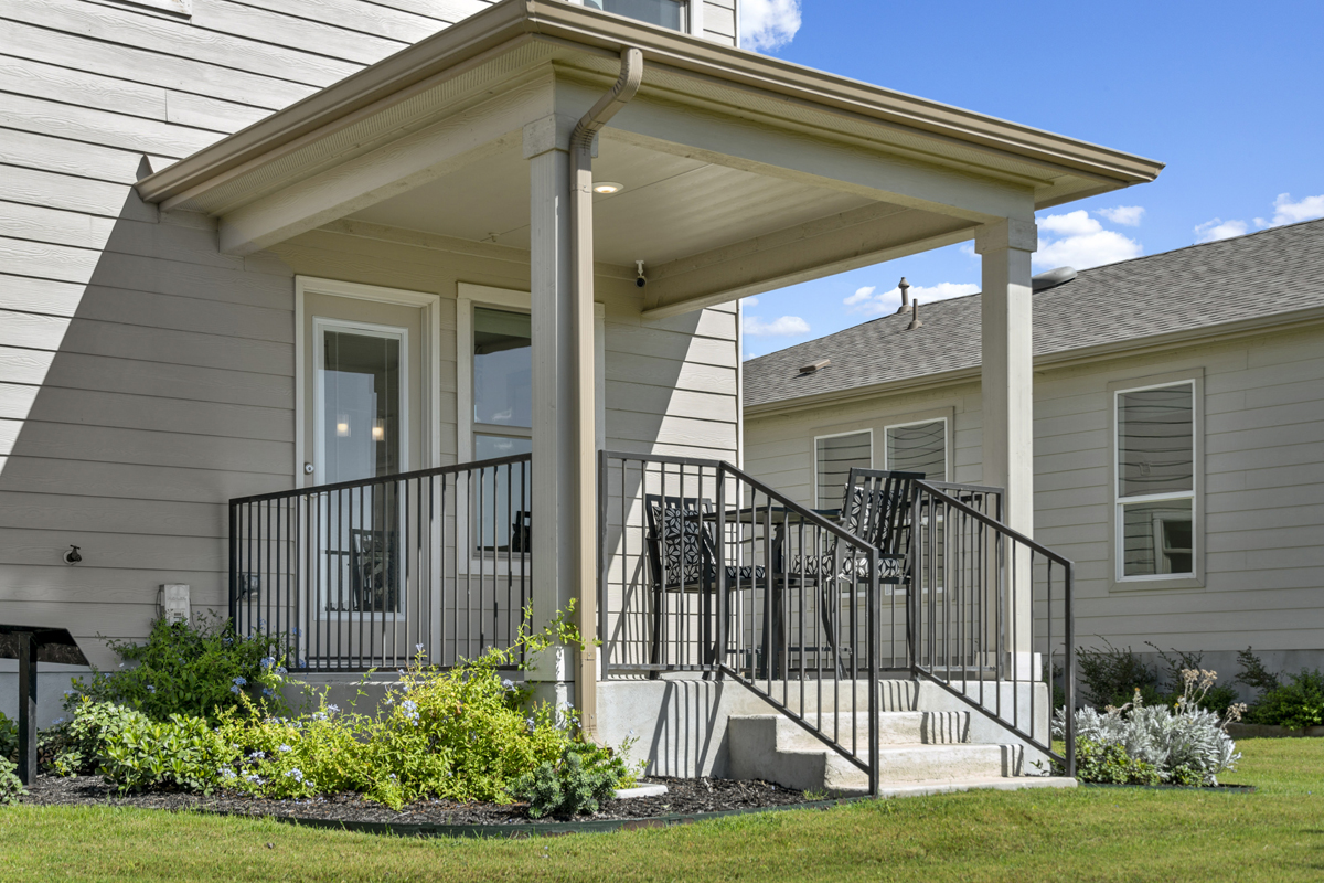 Rear covered patio