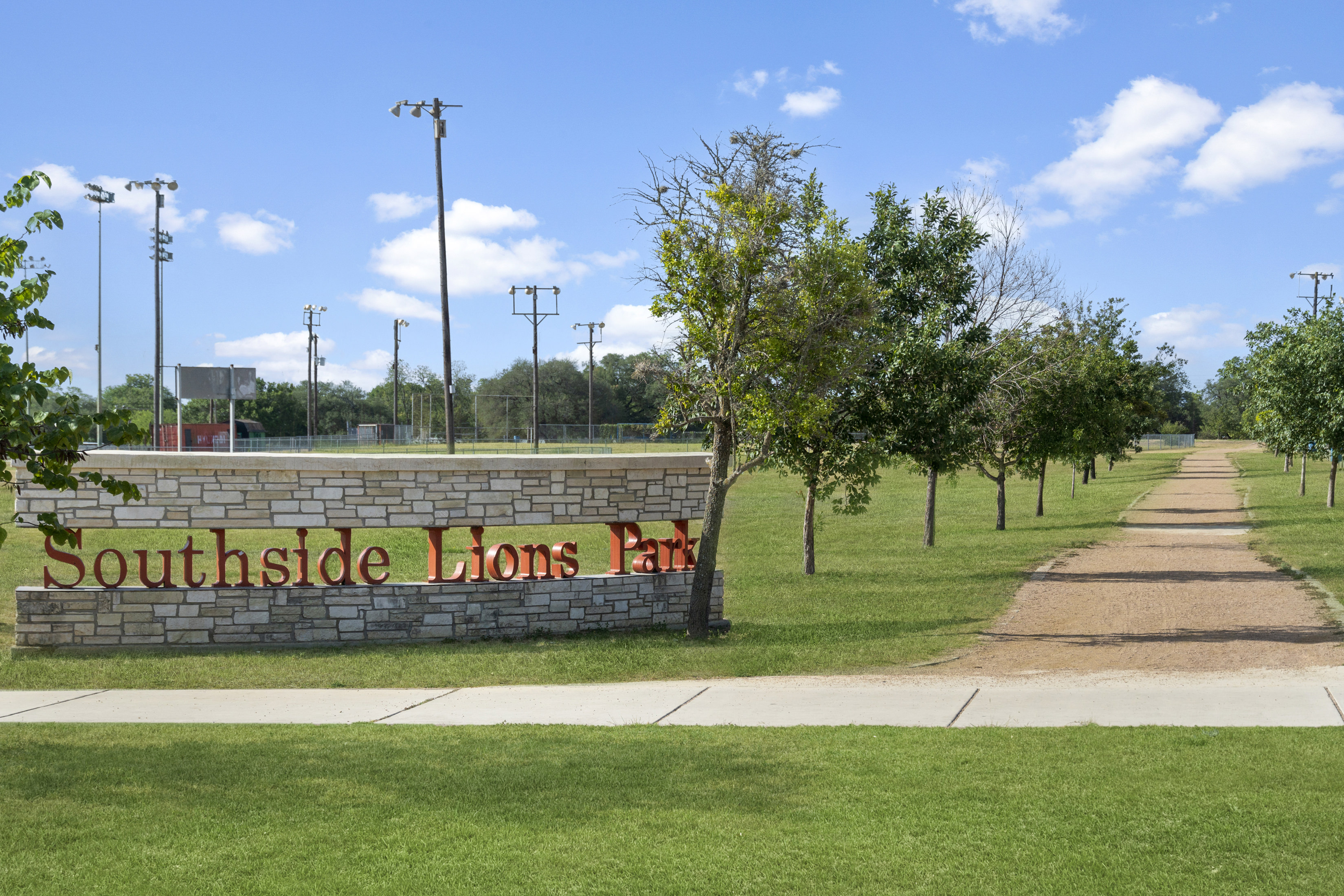 Just 10 minutes to Southside Lions Park