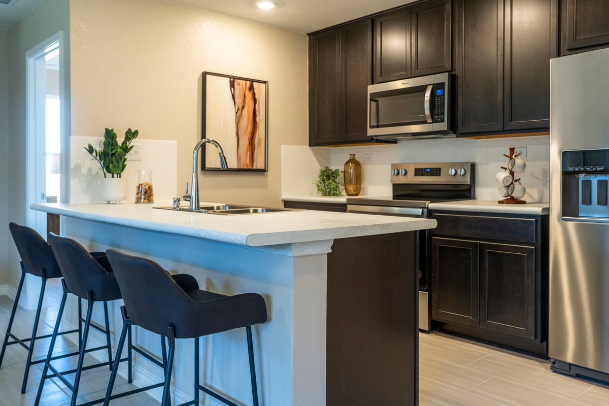 Kitchen breakfast bar
