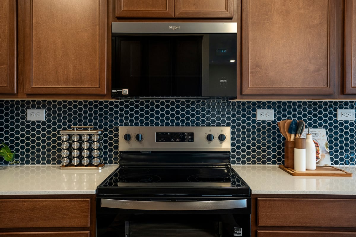 Optional tile backsplash