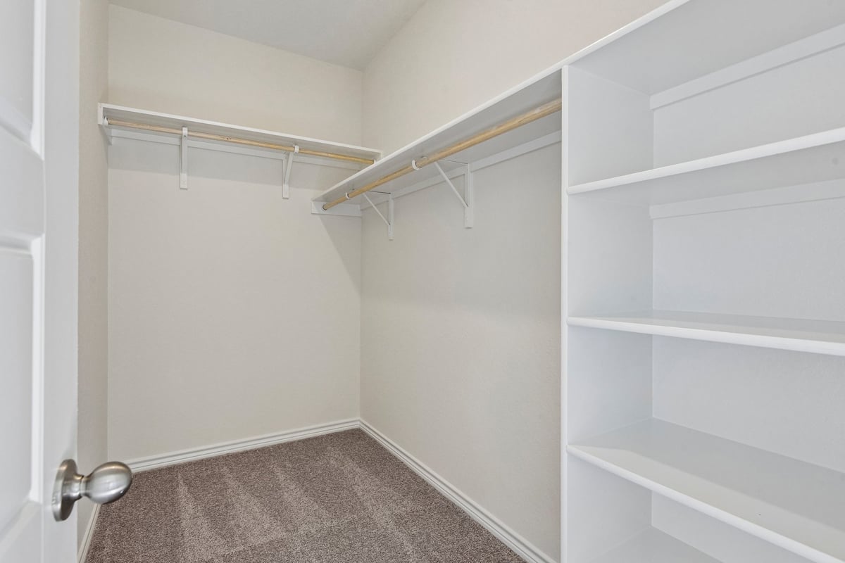 Walk-in closet