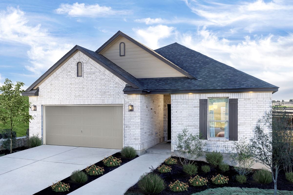 New Homes in 1314 Ayham Trails, TX - Plan 1675 Modeled