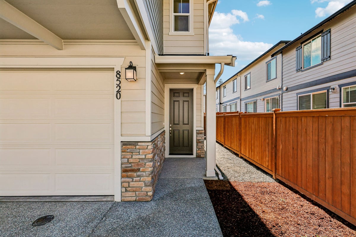 87th Townhomes photo 2