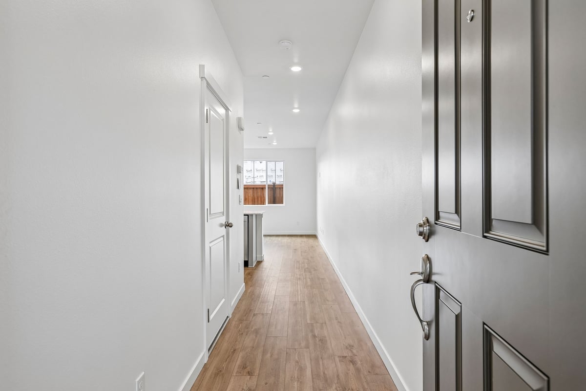 87th Townhomes photo 4