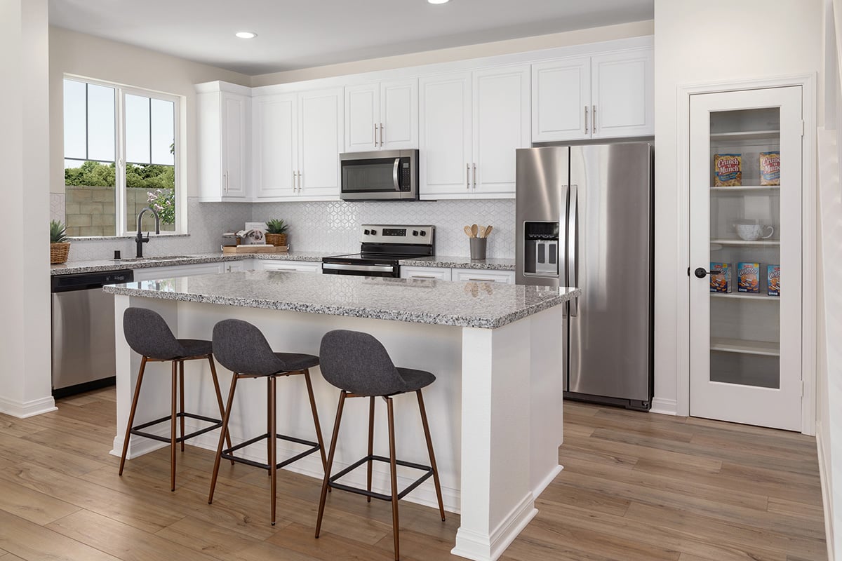 https://www.kbhome.com/globalassets/kbh-2.0/pages/home-design-studio/1-kboc_crestline_plan1737-kitchen.jpg